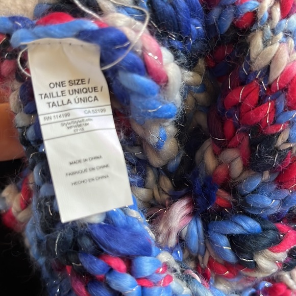 Roxy Pom Beanie - Picture 5 of 5